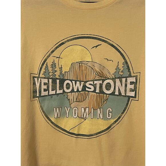 Yellow Yellowstone Wyoming Crop Top, Size XL by Weekend Soul, Looks Vintage - Picture 4 of 4